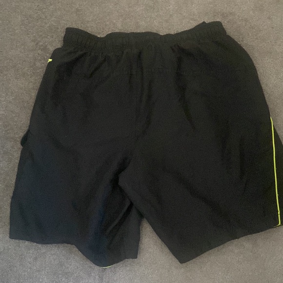 Black and green bathing suit - Picture 2 of 2